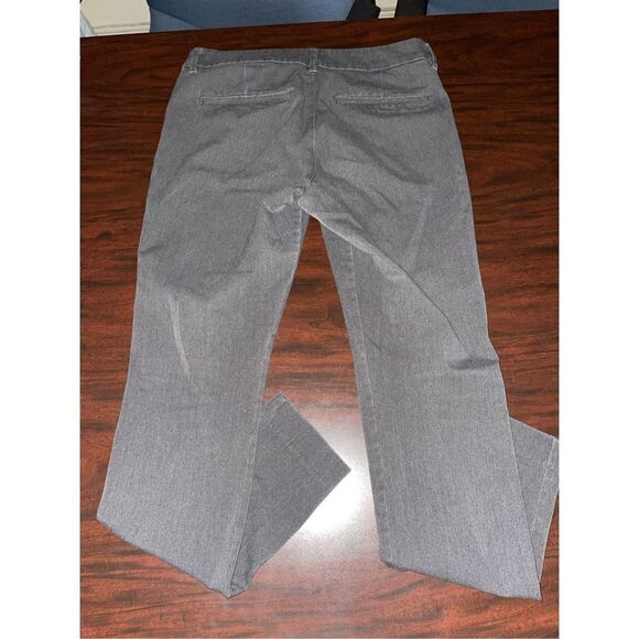Old Navy Gray Pixie Capris Size 6 - Picture 2 of 4